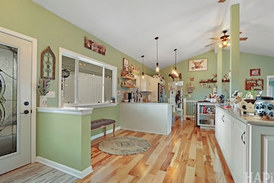 1512 W Oakleaf Dr, Johnsburg, IL 60051 - photo 4