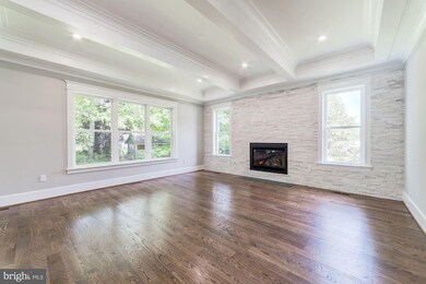 1208 Cottage St SW, Vienna, VA 22180 - photo 5