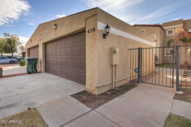 439 E Pecan Rd-3