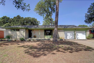 1129 Mason Dr, Hurst, TX 76053 - photo 2