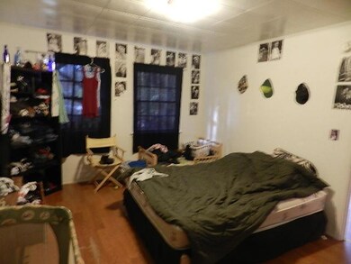 936 NE 10th St, Grants Pass, OR 97526 - photo 4