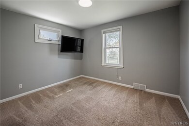 1586 Moll St, North Tonawanda, NY 14120 - photo 5