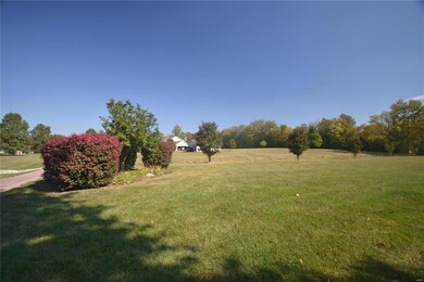 809 Saxony Ln, Freeburg, IL 62243 - photo 4