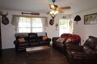 16 Oneida St, Crawfordville, FL 32327 - photo 3