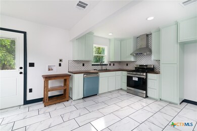 1301 S 23rd St, Copperas Cove, TX 76522 - photo 4