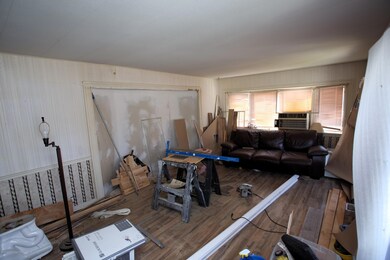 Livingroom needs paint molding on floor