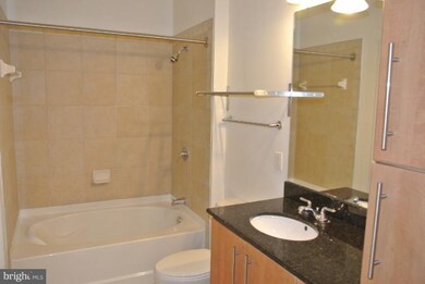 Clarendon 1021 unit 1047, Arlington, VA 22201 - photo 6
