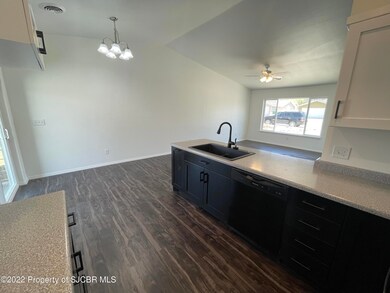 349 Valle Bonita Dr, Farmington, NM 87401 - photo 4
