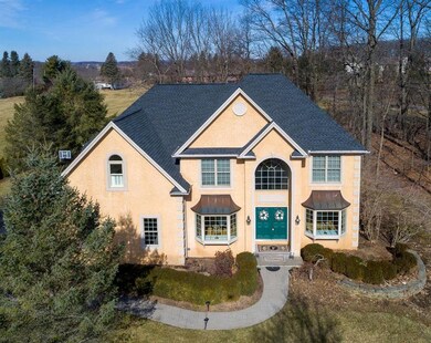 6887 Lehigh Ct, Allentown, PA 18106 - photo 7