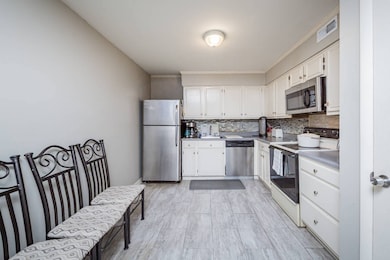 4334 Arrow Tree Dr unit I, Saint Louis, MO 63128 - photo 4