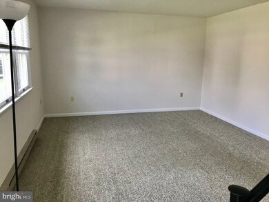 632 Lincoln St, Shoemakersville, PA 19555 - photo 4