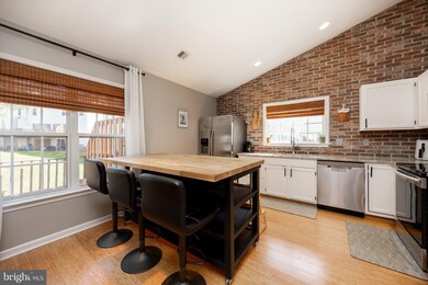 1305 Coventry Pointe Ln, Pottstown, PA 19465 - photo 7