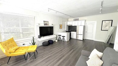 1115 Euclid Ave unit 2, Miami Beach, FL 33139 - photo 6