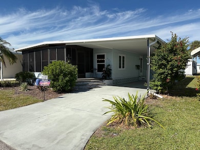 921 Orinoco W, Venice, FL 34285 - photo 2