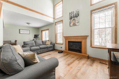 1903 Town Dr, Naperville, IL 60565 - photo 3