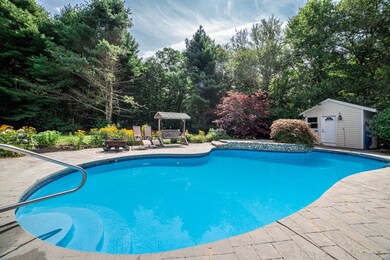 89 Pools Lane Tiverton, RI