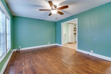 325 W Acheson St, Denison, TX 75020 - photo 4