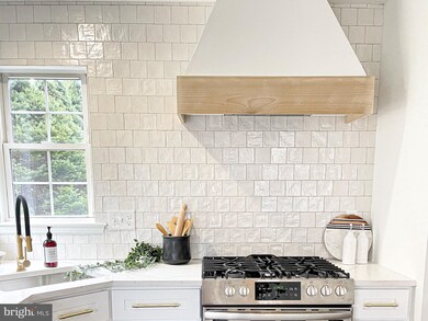 7116 Harlan Ln, Sykesville, MD 21784 - photo 6