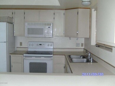 1402 S Jentilly Ln unit 101, Tempe, AZ 85281 - photo 6