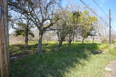 3015 Staples St, Houston, TX 77026 - photo 3