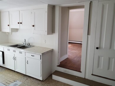 21 Pleasant St unit 3, Franklin, NH 03235 - photo 7