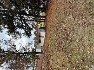 205 Hampton Dr, Atlanta, TX 75551 - photo 5