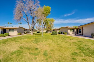 10745 W Santa fe Dr, Sun City, AZ 85351 - photo 5