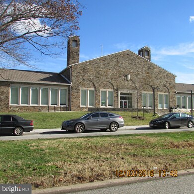 1015 Wildwood Pkwy, Baltimore, MD 21229 - photo 4