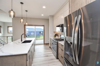 8421 E Spearfish Ct, Sioux Falls, SD 57110 - photo 6