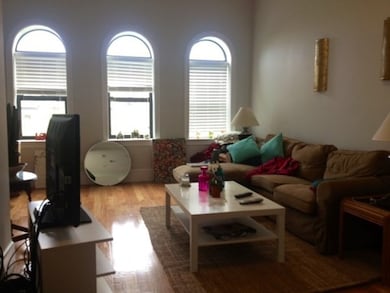 1089 Beacon St unit 5, Brookline, MA 02446 - photo 3