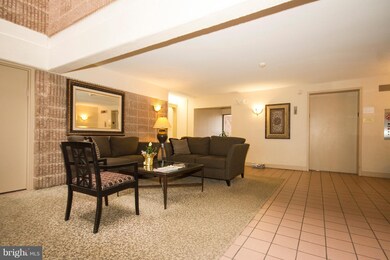 2901 Fallstaff Rd unit 504, Baltimore, MD 21209 - photo 2