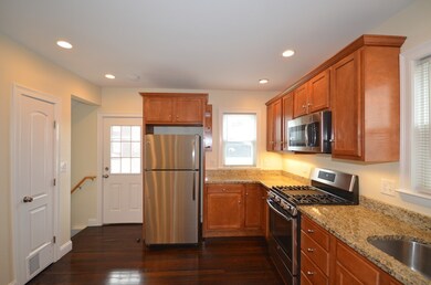 842 Fellsway unit 842, Medford, MA 02155 - photo 3