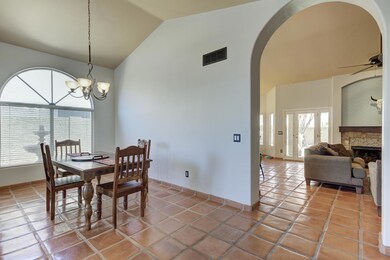 4601 E Hunter Ct-8