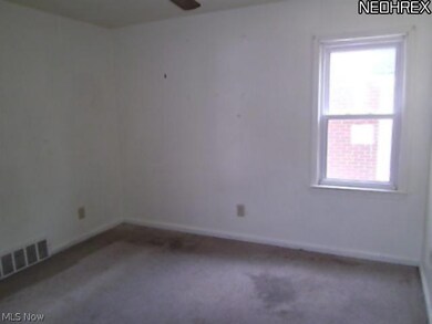 17601 Mapleboro Ave, Maple Heights, OH 44137 - photo 4