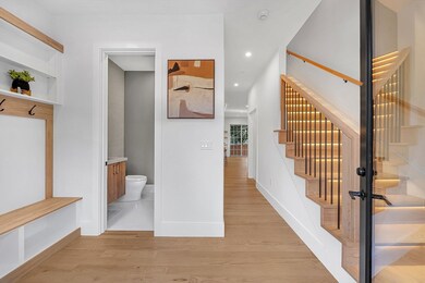 282 Nevada St unit 282, Newton, MA 02460 - photo 4