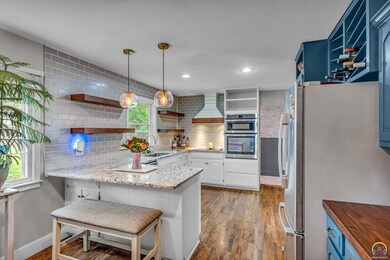 3121 SW Burlingame Rd, Topeka, KS 66611 - photo 6