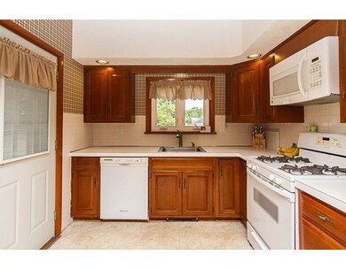 2 General Sherman St, Taunton, MA 02780 - photo 5