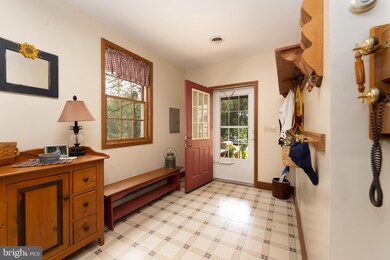 4790 Kohler Rd, Zionsville, PA 18092 - photo 7