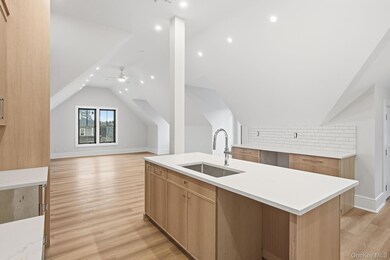 34 Clinton Ave unit 10, Dobbs Ferry, NY 10522 - photo 4