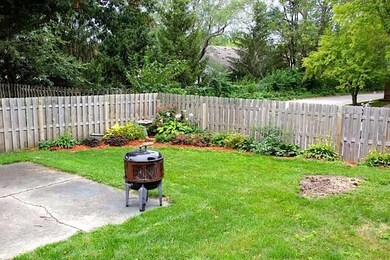 1019 E 17th St N, Newton, IA 50208 - photo 4