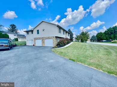 361 Cosell Dr, Chambersburg, PA 17201 - photo 3