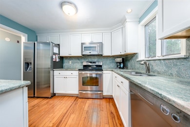 6 Rolling Green Ln, Mashpee, MA 02649 - photo 3