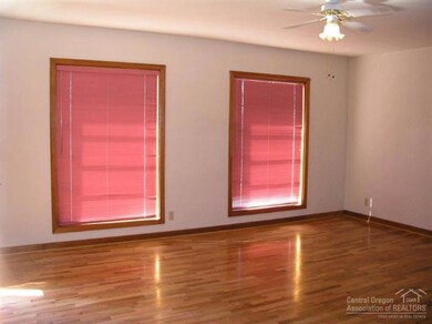 unlisted-address, Redmond, OR 97756 - photo 4