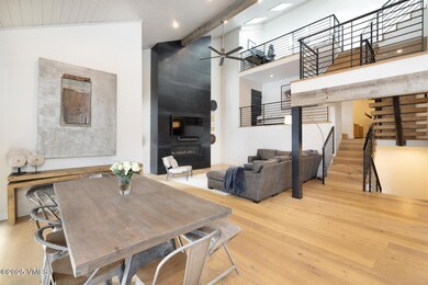 4 Living Room