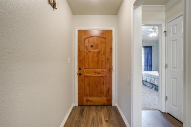 1215 Davis St, Cleburne, TX 76033 - photo 4