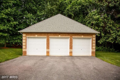 5823 Old Crain Hwy, Upper Marlboro, MD 20772 - photo 6