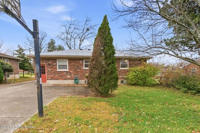 1907 Balfour Dr, Louisville, KY 40242 - photo 5