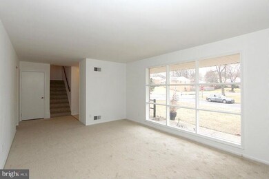 13225 Ronehill Dr, Beltsville, MD 20705 - photo 4