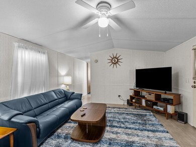 15510 Bonita Blvd, Perry, FL 32348 - photo 5