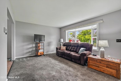 03-52 Starr Ave-3